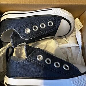 Navy Converse Simple Slip Size 4